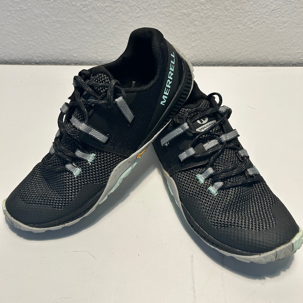Merrell Trail Glove 6 Womens 7 Black Grey Barefoot Running Shoes J135384